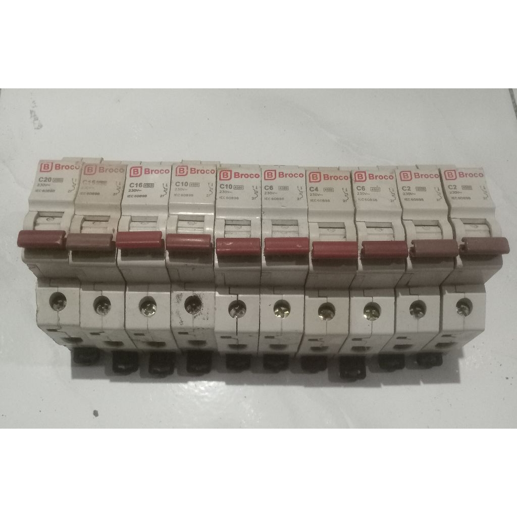 MCB BROCO Bekas Normal