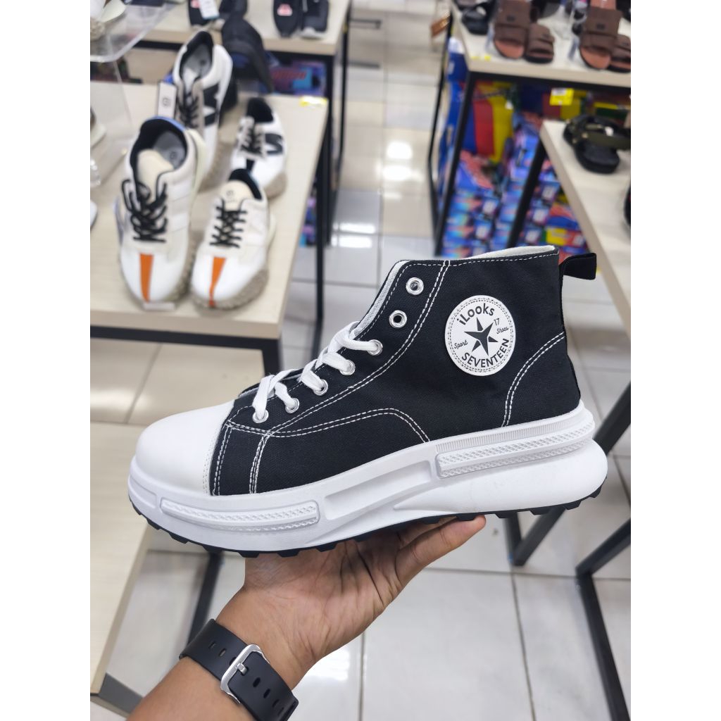 SEPATU ILOOKS PRIA RAMAYANA HANYA Rp 100.000