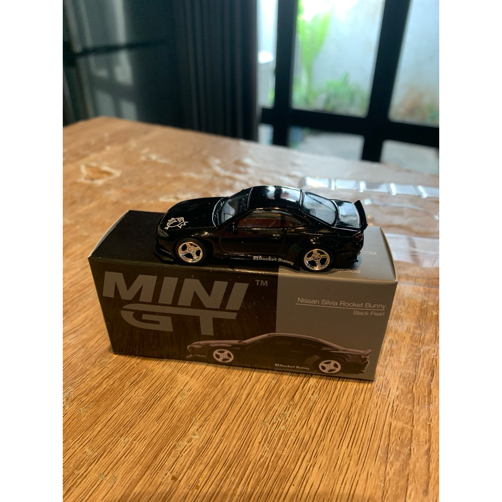 Diecast-Mini GT Nissan Silvia Rocket Bunny