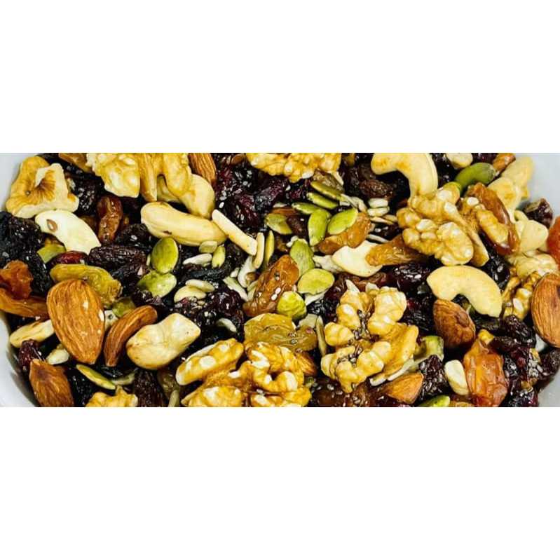 

Kacang dan buah kering di mix / Premium trail mix nuts / dried fruit dan seeds camilan sehat