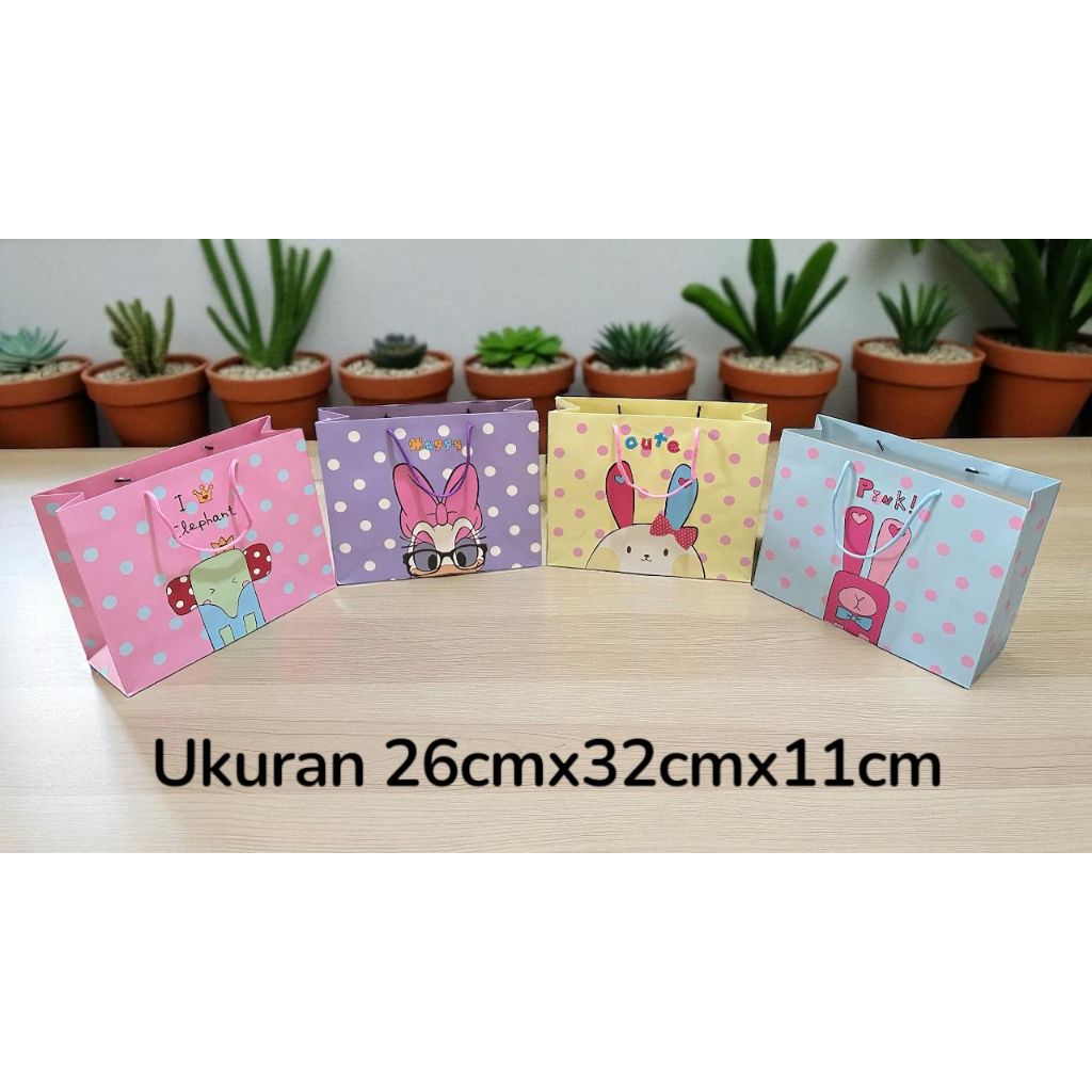 

Premium Paperbag Karakter Lucu Mewah / Tas Kado Wedding / Kantong Tenteng Untuk Hadiah Tas Gift