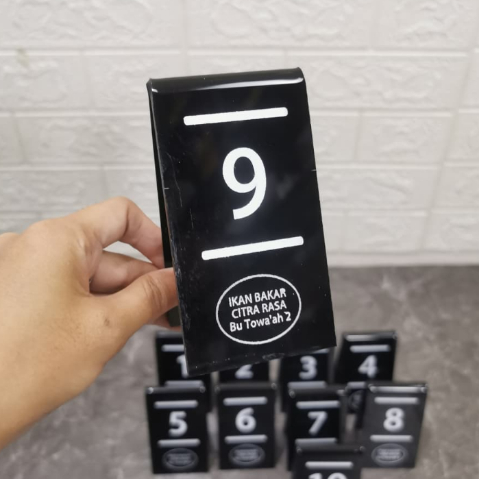 

Nomor Meja Akrilik Murah Cutting Laser 2 Sisi