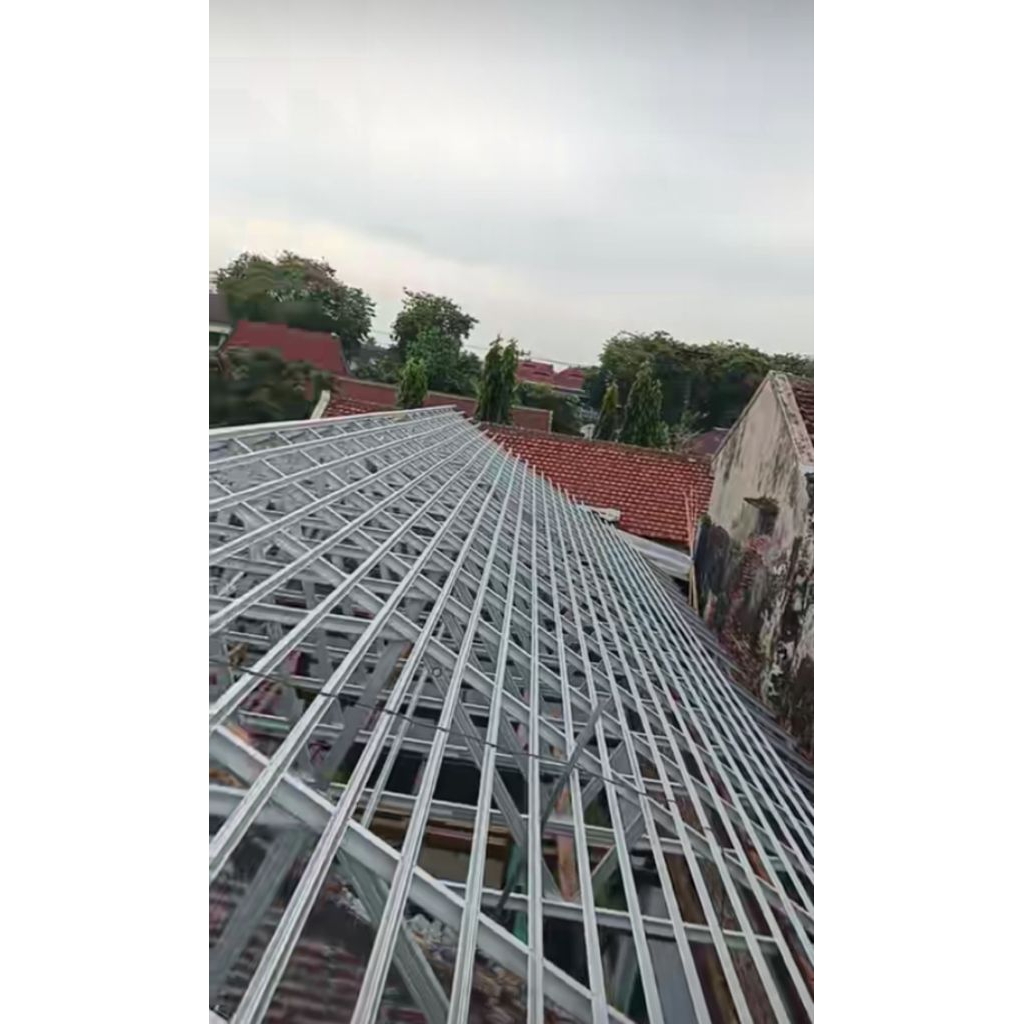 rangka atap baja ringan terpasang