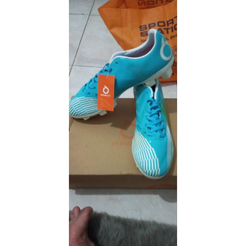 sepatu ortus size 41