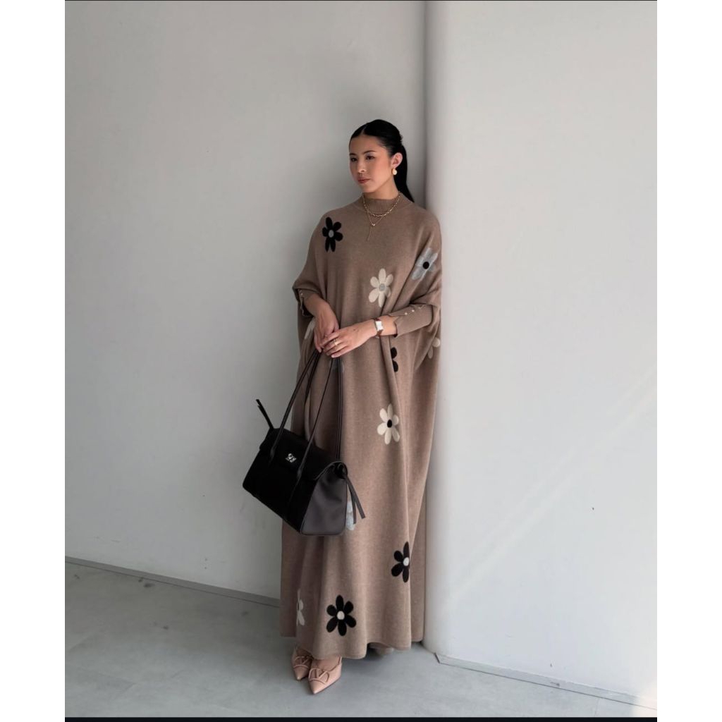 BATWING BLOSSOM DRESS GONEGANI || DRESS KNIT BY GONEGANI