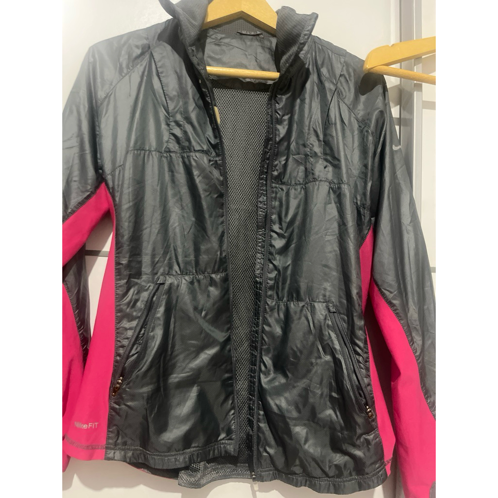 PRELOVED - jaket  running lari