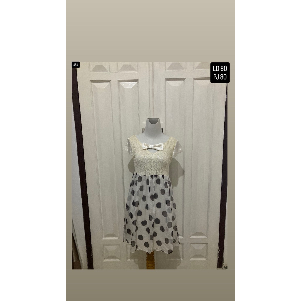 10. Dress lengan pendek dan panjang, dan dress kemben panjang