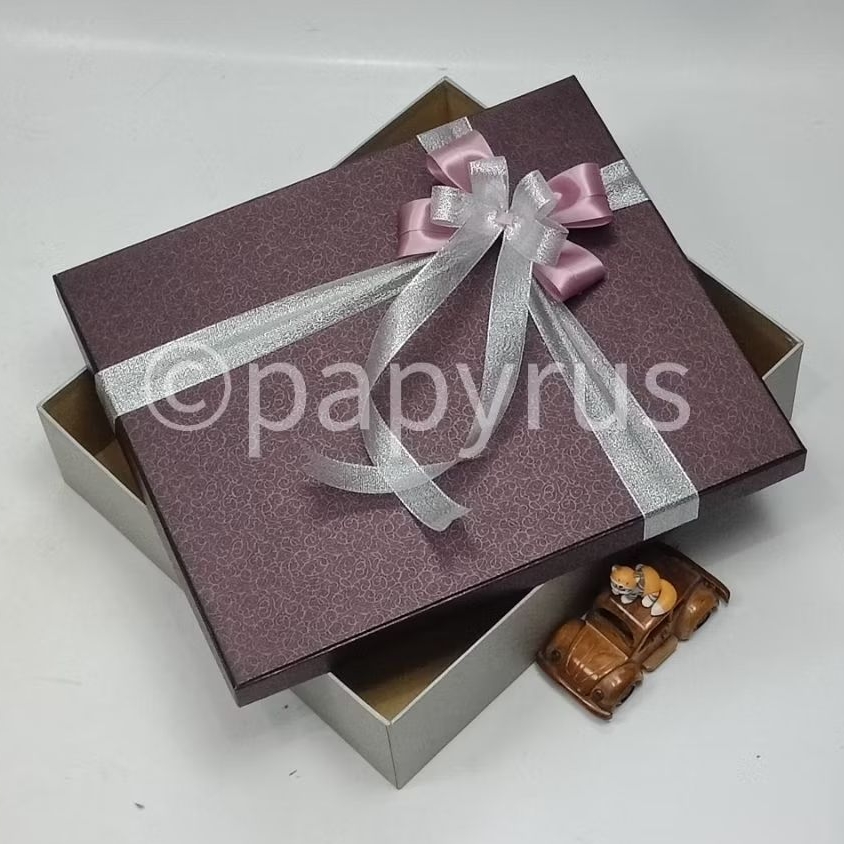 

PAPYRUS Kombinasi 35x40 Tinggi 8cm Kotak Kado Gift Box Hardbox Hampers Hadiah V2