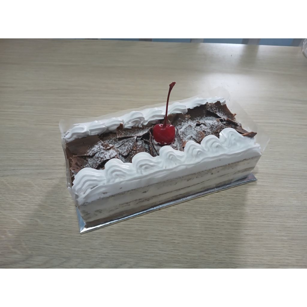 

Blackforest long cake