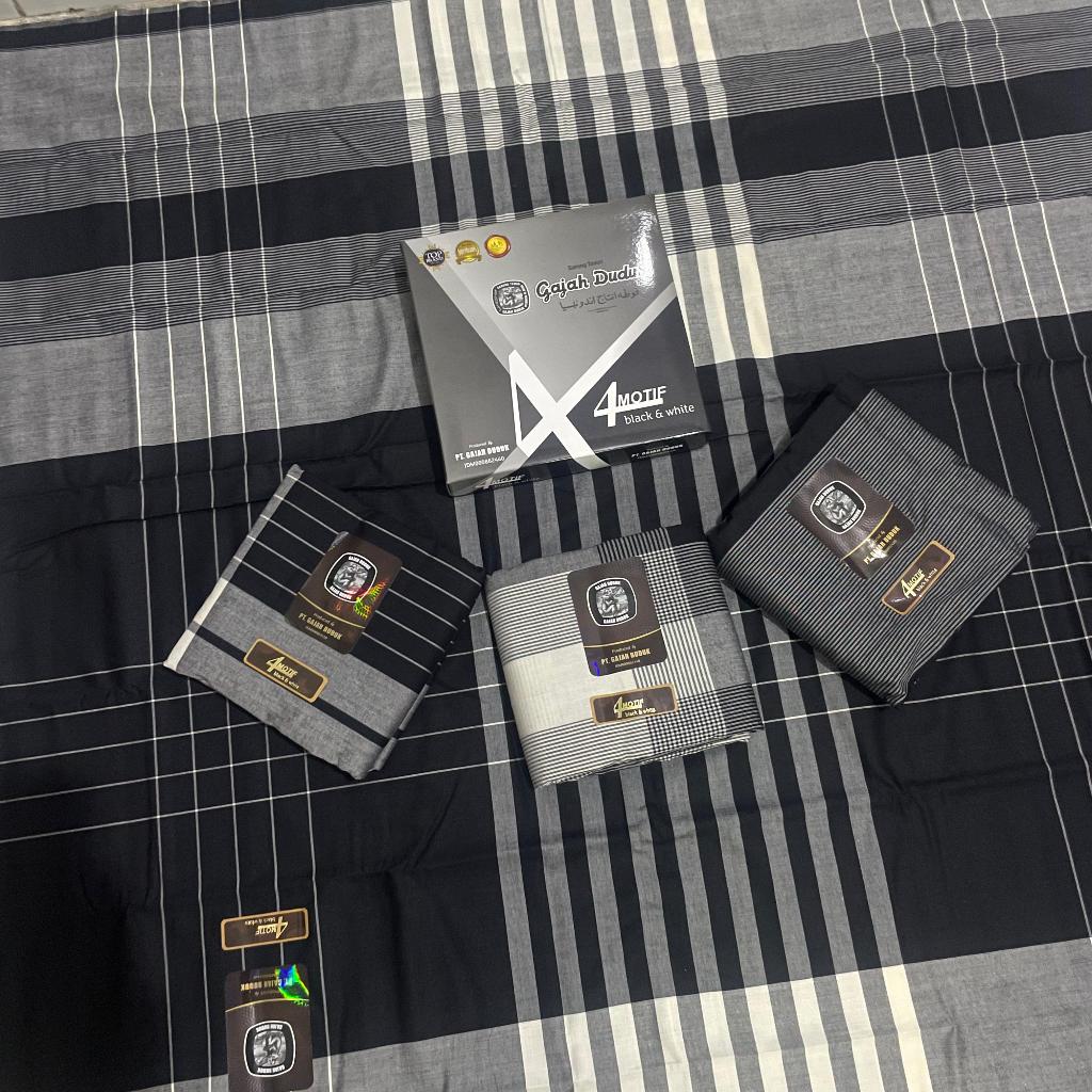 Sarung Gajah Duduk Black & White BW Hitam Putih Original Dewasa Motif Polos Kotak