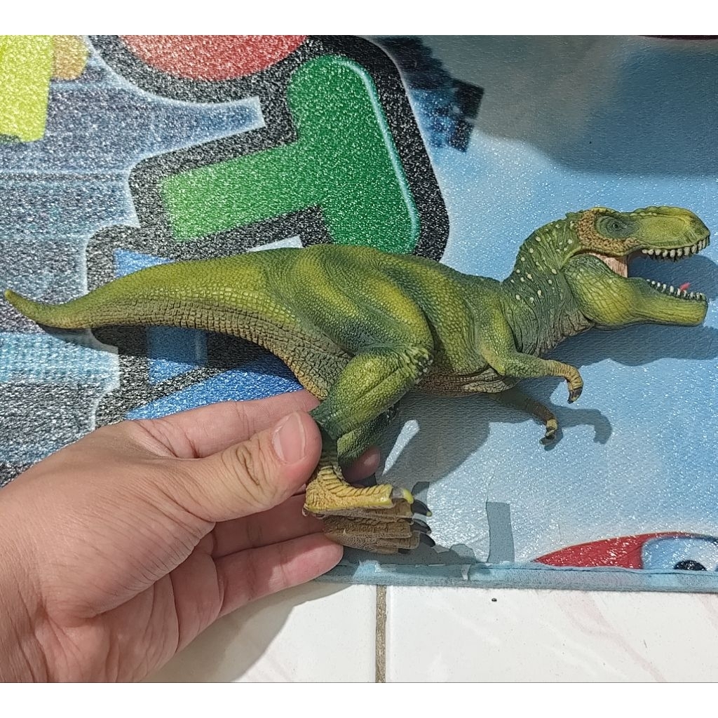 dinosaurus ( T - Rex)