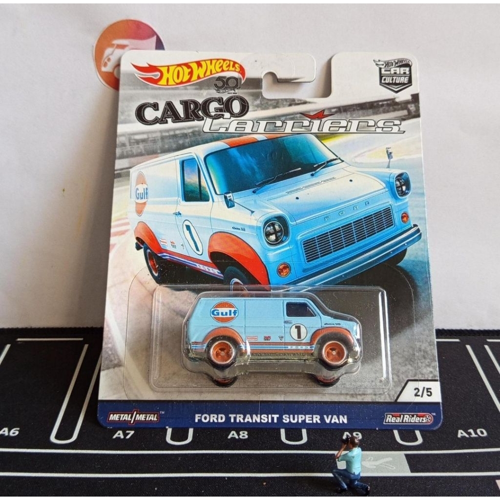 Hot wheels premium ford transit super van gulf cargo carriers series