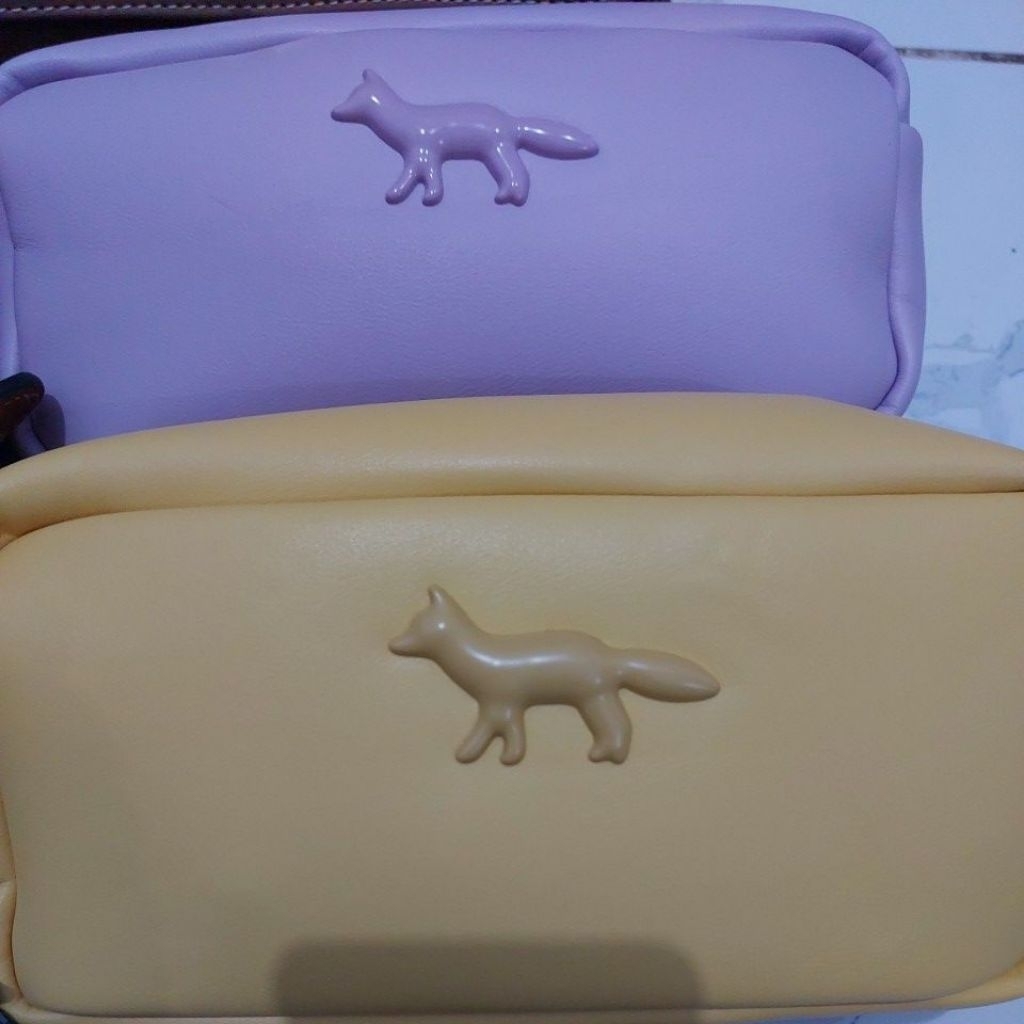 tas preloved like new