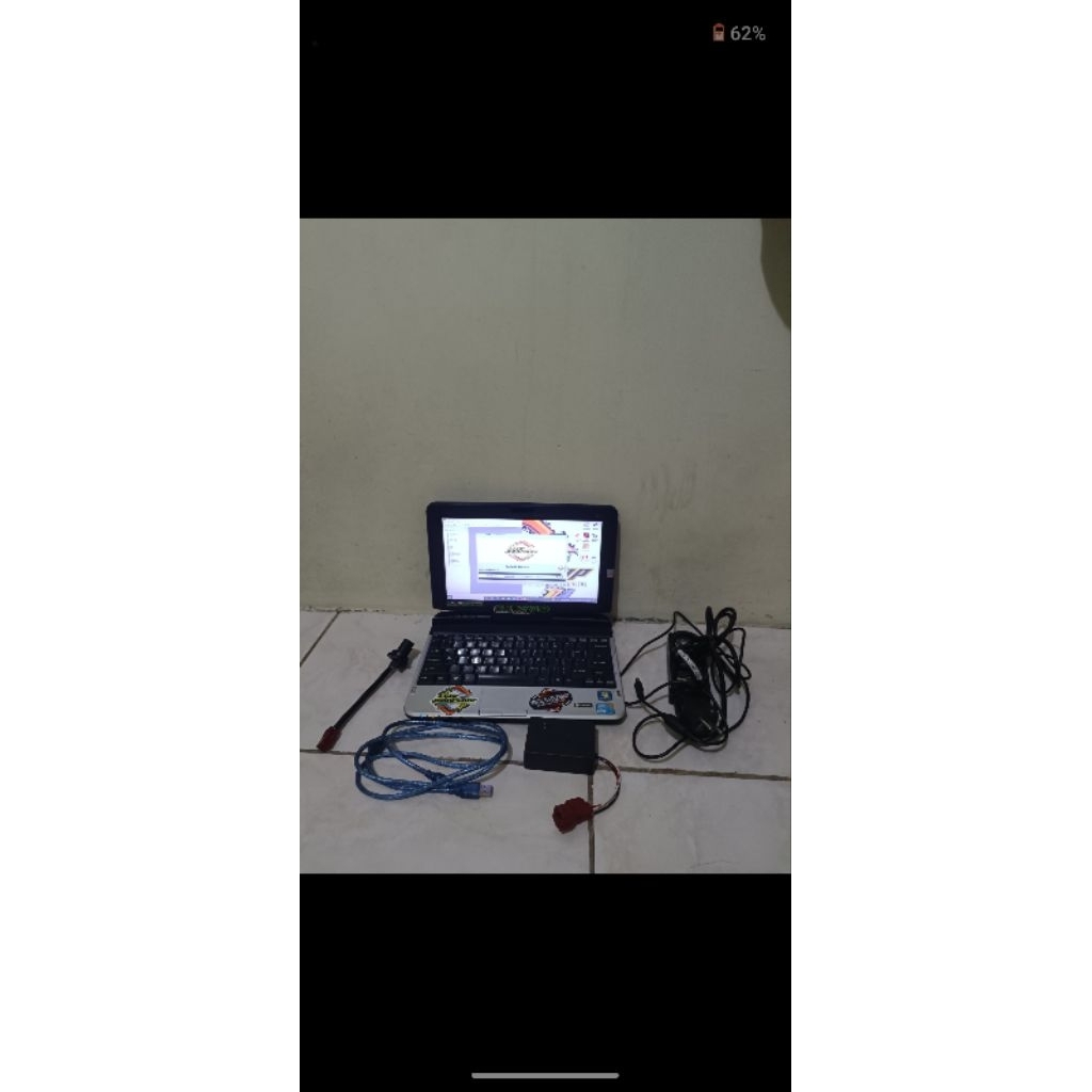 Note book ( laptop ) Fujitsu spek ram 4gb SSD 128 + paket remap dan scaner Honda.Aplikasi yang terse