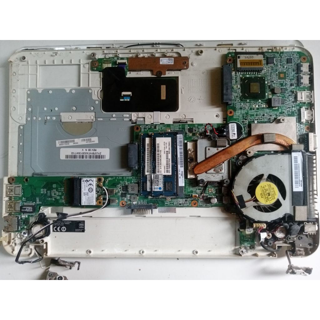 Mobo Toshiba M840 with procie core i7 3612QM_vga AMD Radeon HD 7600M