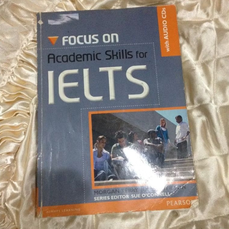 PRELOVED buku paket bahasa inggris IELTS -PEARSON