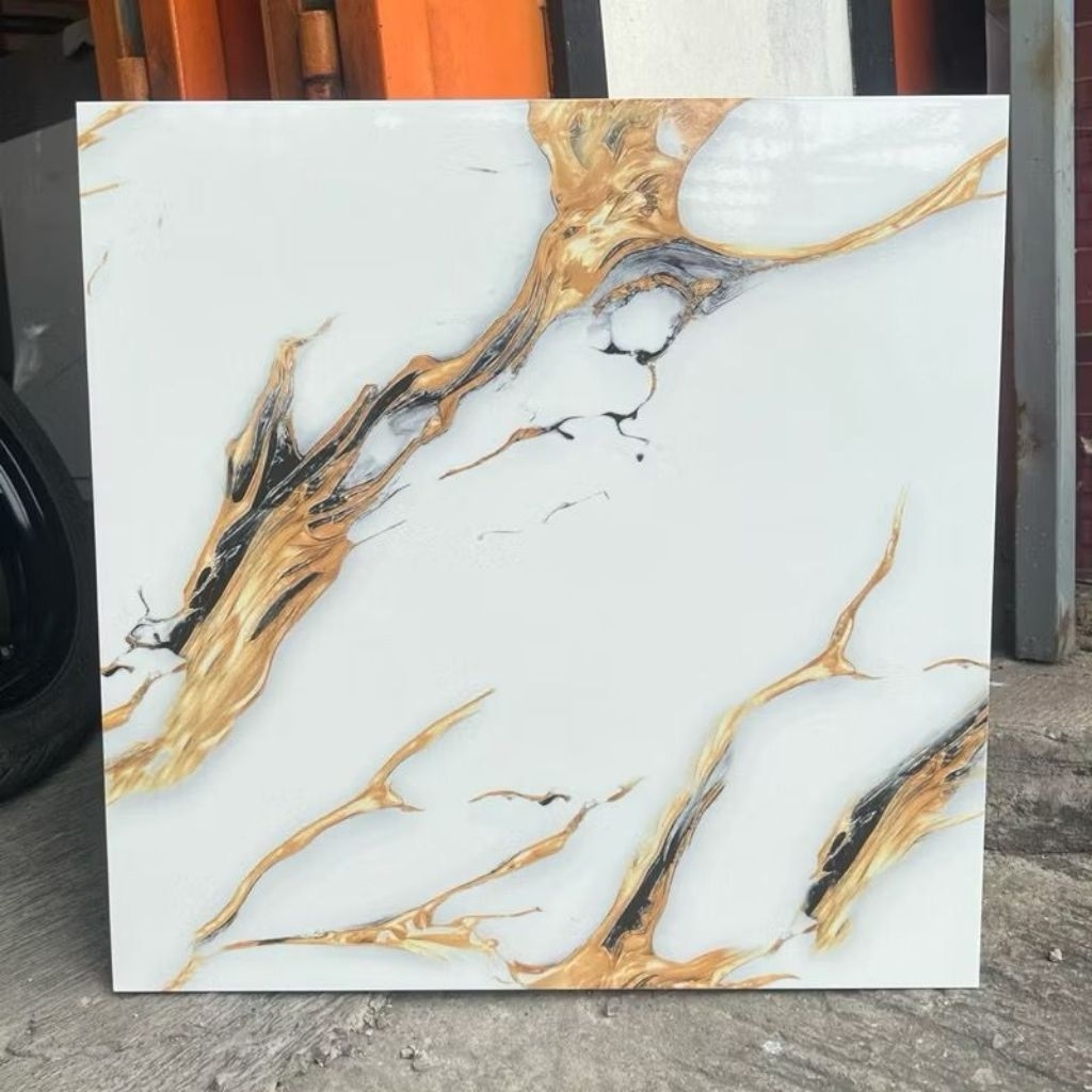 Keramik Cutting 50x50 Platinum Louis Gold | Glossy