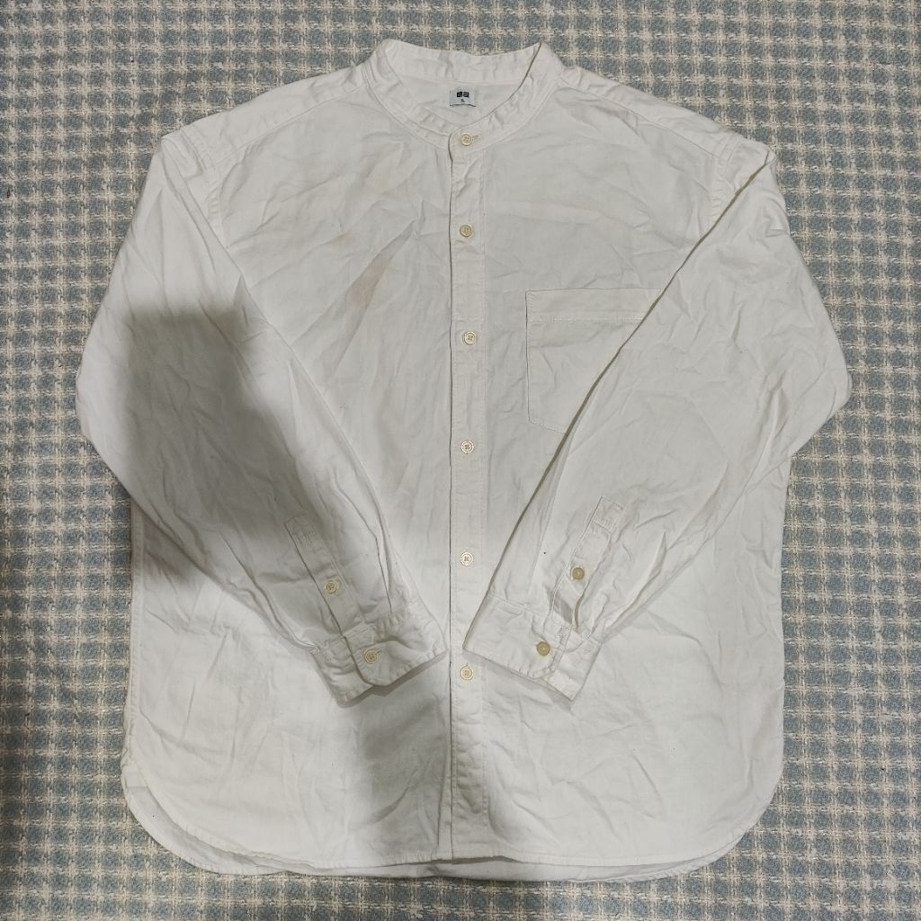 kemeja lengan panjang Uniqlo putih polos kerah tegak XL