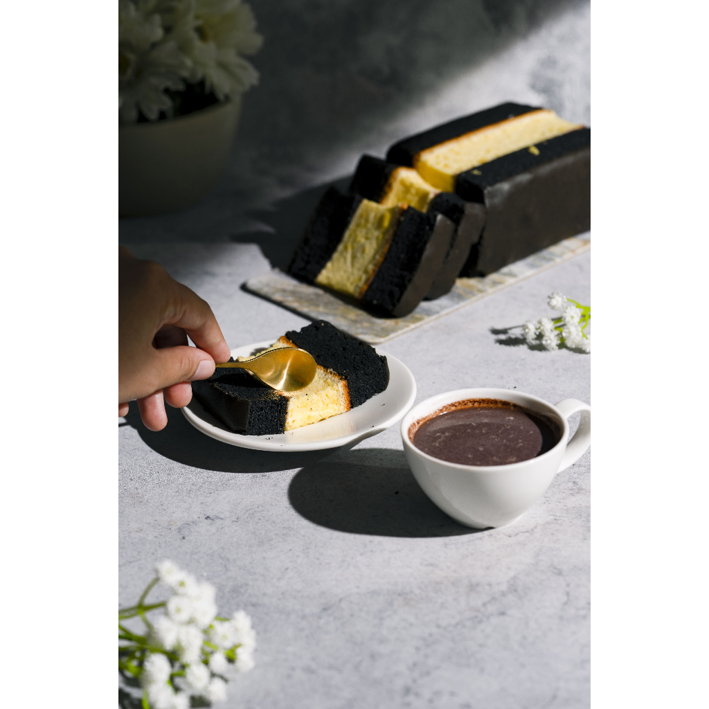 

ONLY ON PAYDAY SALE DNEVEN Spiku Premium Bundling Charcoal Cheese SMALL (9x9 cm) & Triple Chocolate SLICE