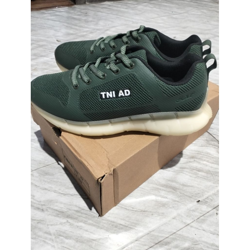 SEPATU Olahraga JATAH TNI AD