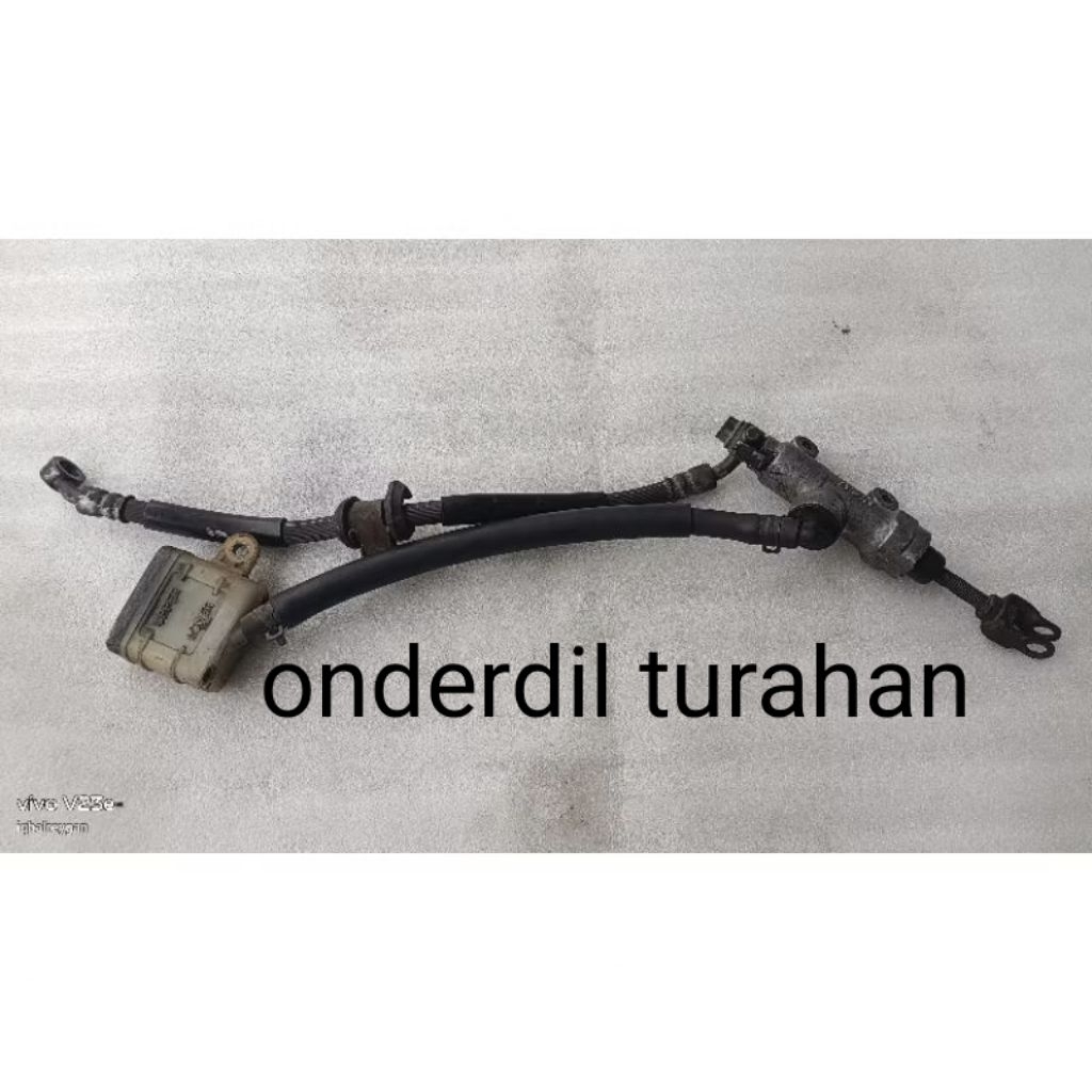 master rem belakang honda cs1