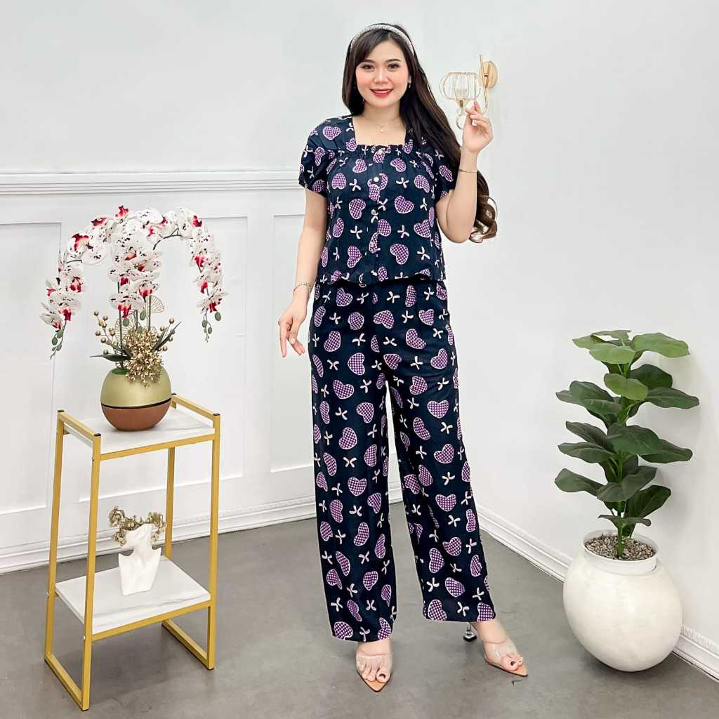 Setelan Crop Wanita Motif Love – Baju Santai Adem & Modis Fashion Casual Nyaman Dipakai Sehari-Hari