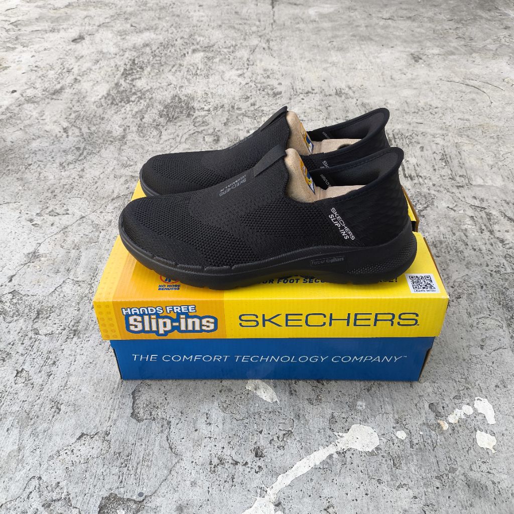 Sepatu Slip Ins Pria SKECHERS GO WALK 6 ORIGINAL - 216278/BBK
