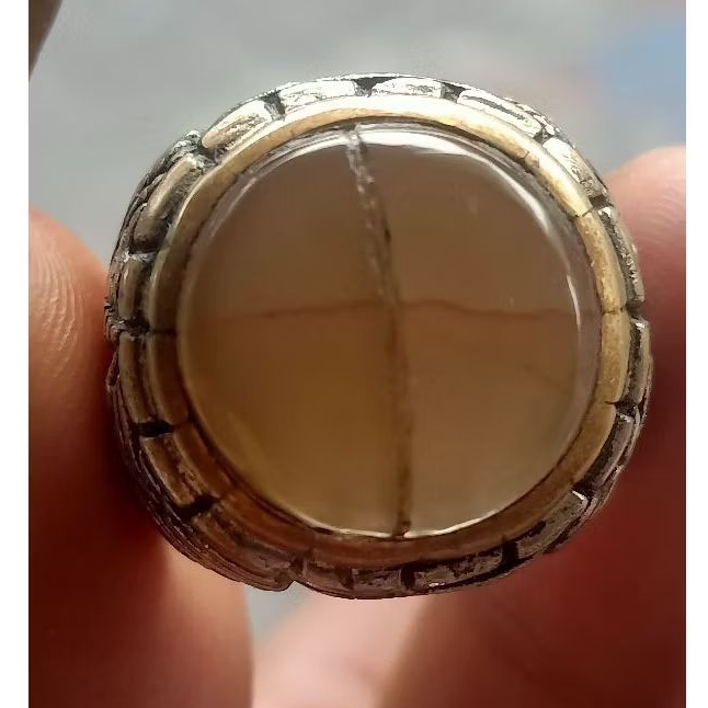 natural batu tapak jalak.