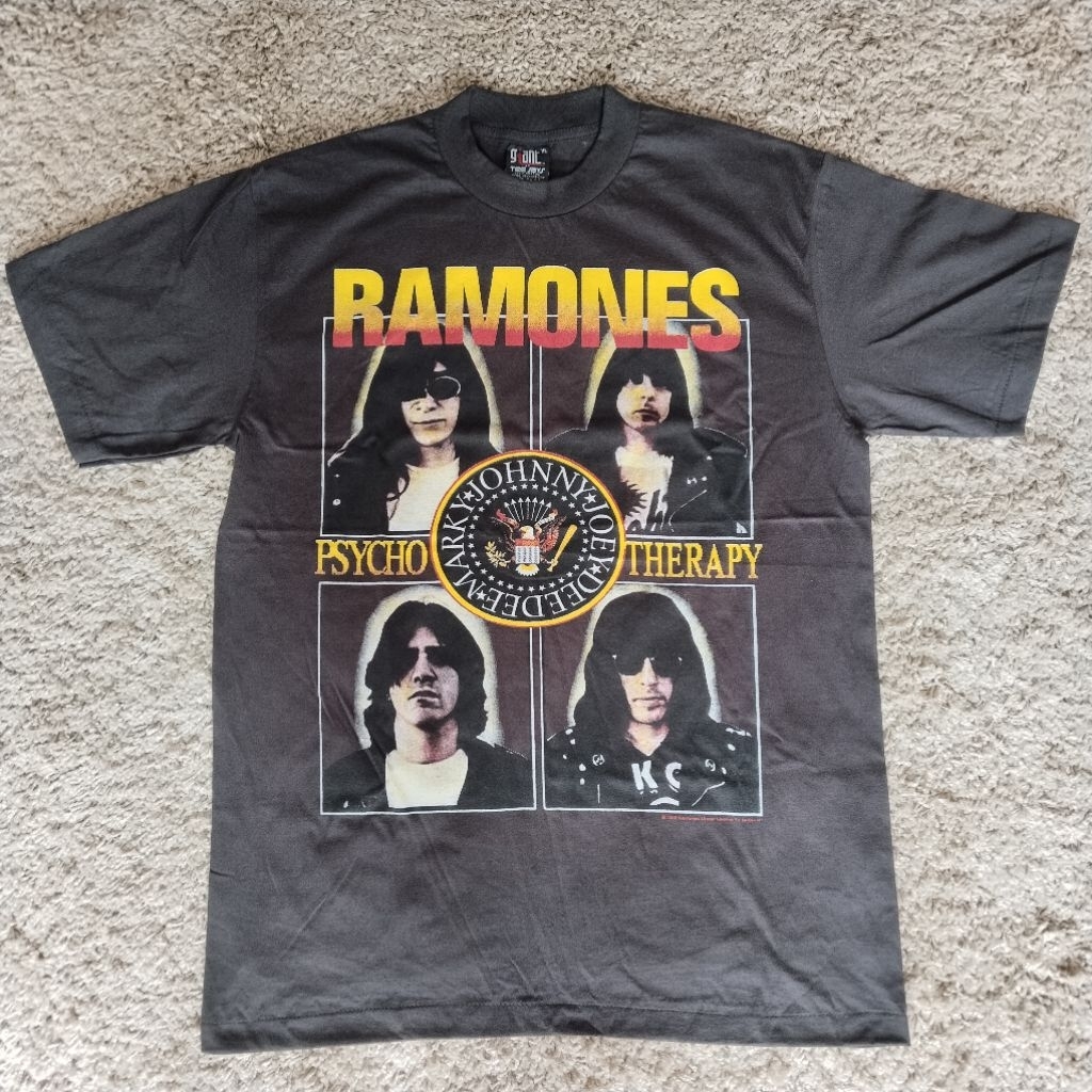 Kaos band bootleg thailand original punk rock band RAMONES " Psycho Therapy ".
