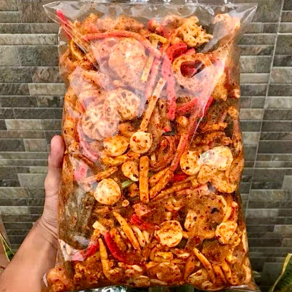 

Termurah 1Kg Kerupuk Seblak Kering Mix Pedas Enak Gurih