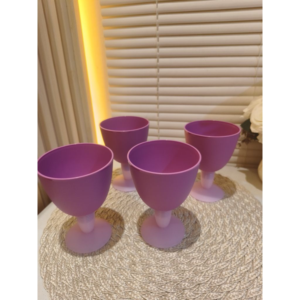 gelas ungu tupperware dapat 4 pcs