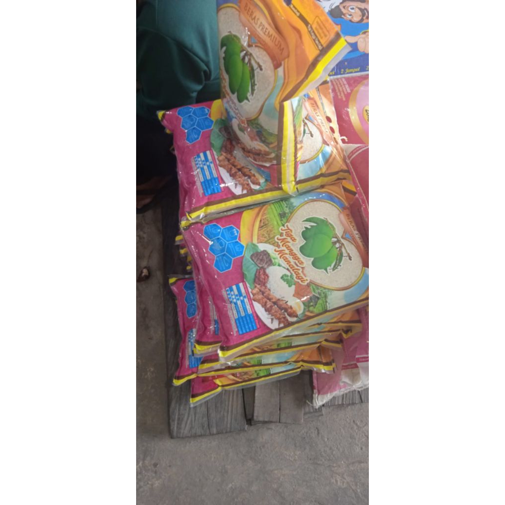 

beras tiga mangga manalagi 5kg