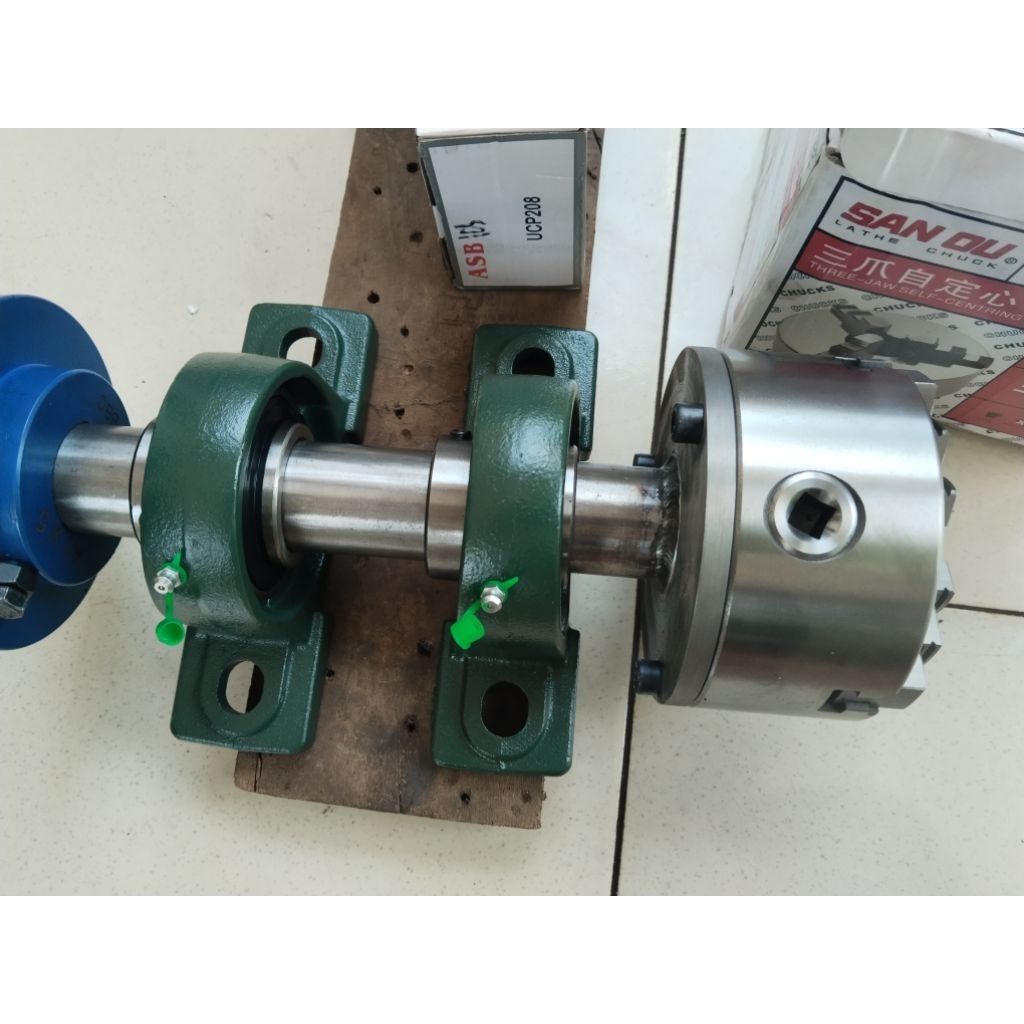 mesin bubut kayu chuck 5 in k11-125 as lubang