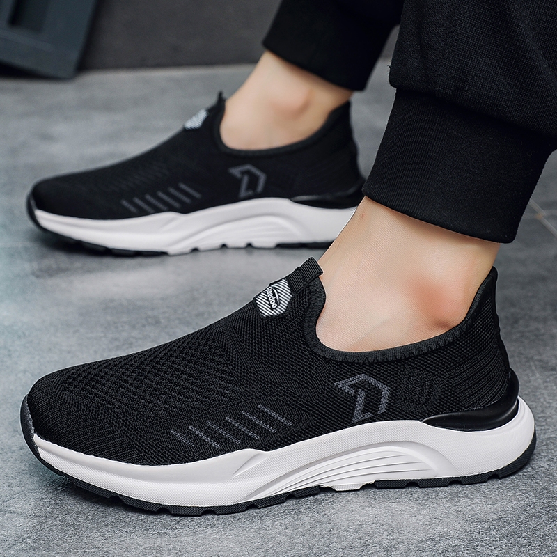 Highland Sepatu Slip On Pria Sneakers Slop Cowok Sepatu Olahraga Hitam Tanpa Tali Outdoor ML106
