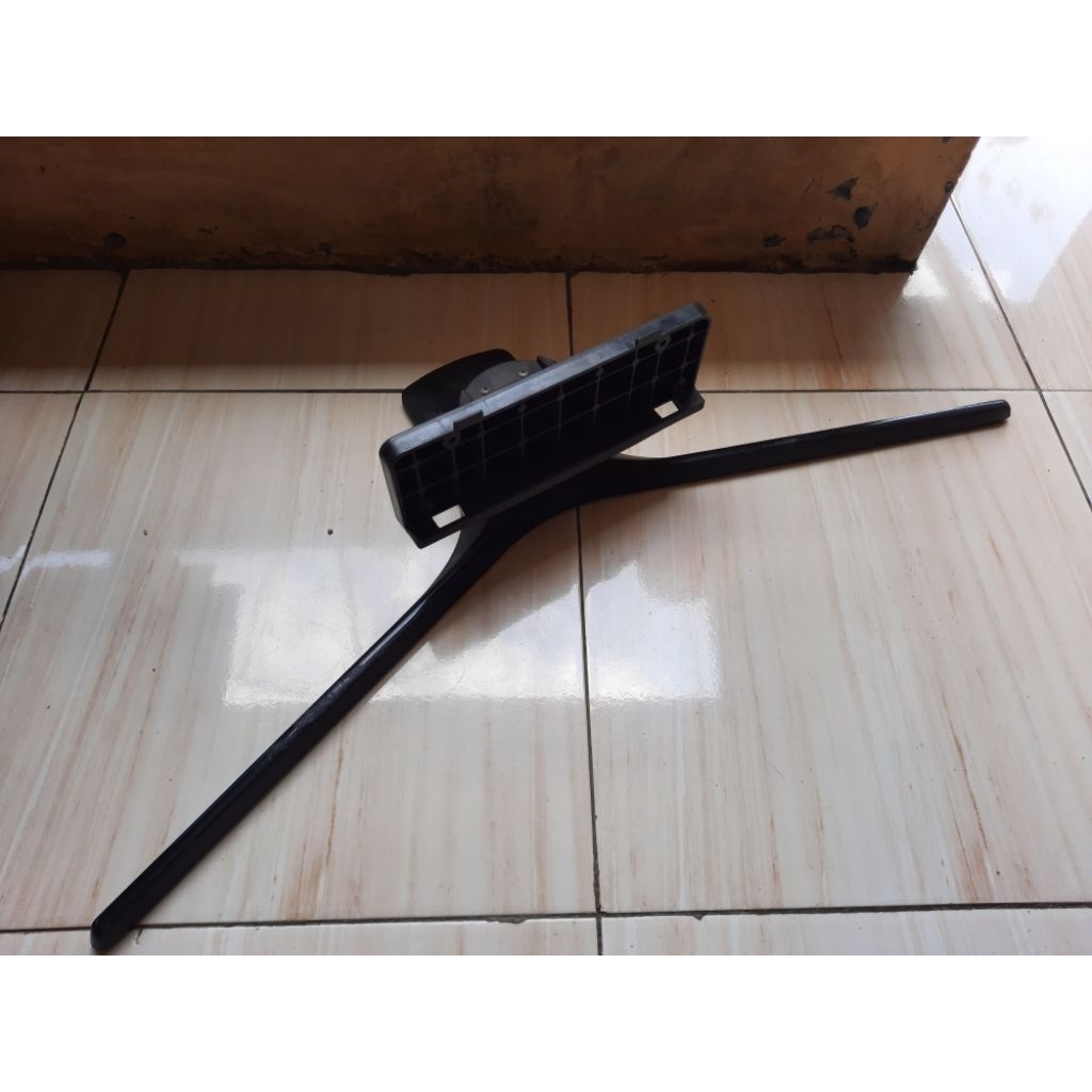 STAND KAKI DUDUKAN TV LED SAMSUNG UA40J5000