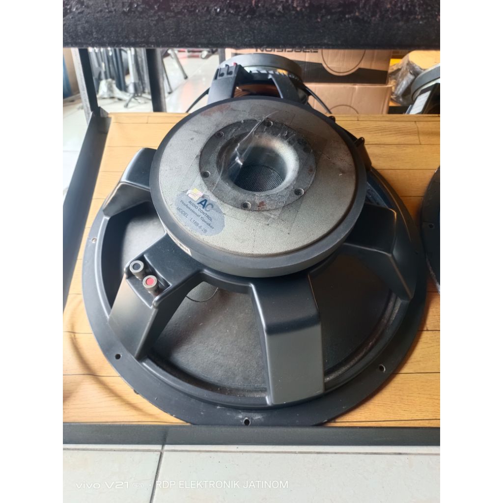 SPEAKER 18 IN AC B
