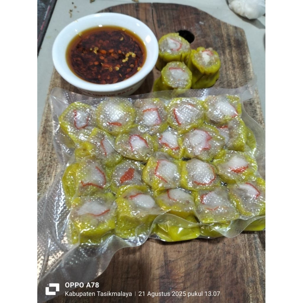 

dimsum Inul + Chili oil harga 1000an isi 20
