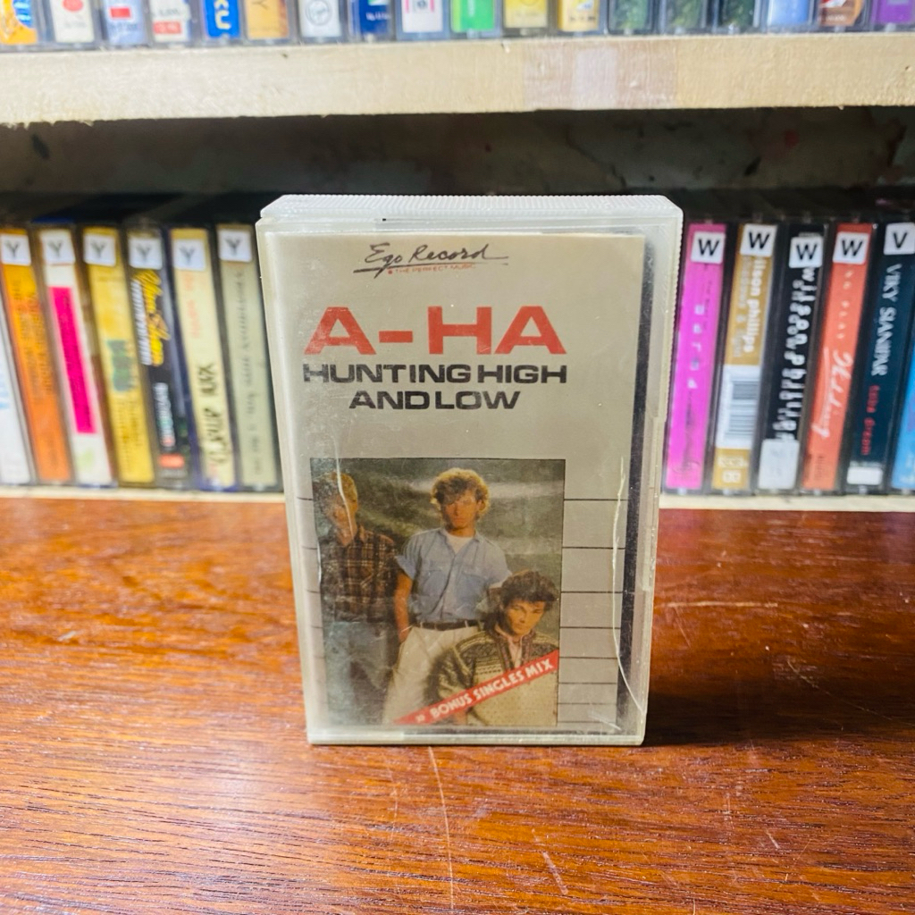 KASET PITA A-HA - HUNTING HIGH AND LOW