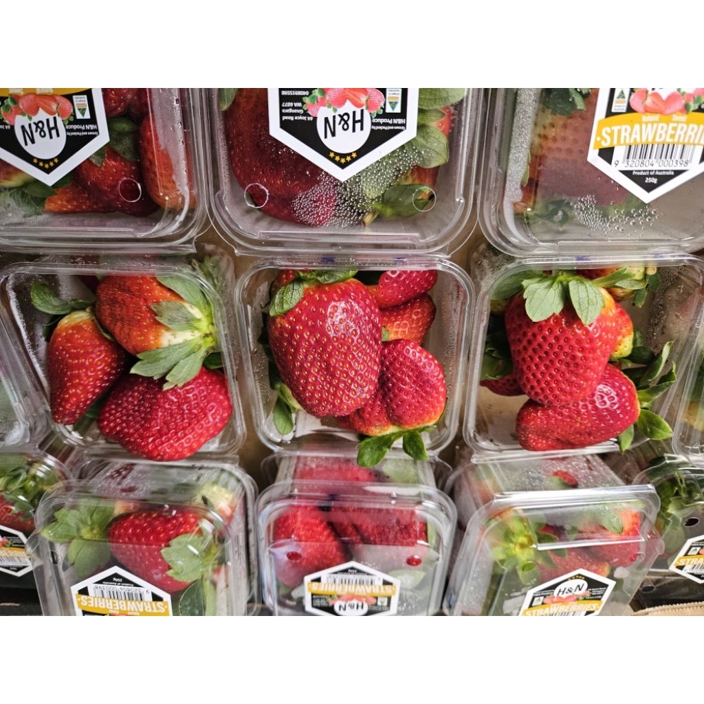

Strawberry Australia 250gr fresh