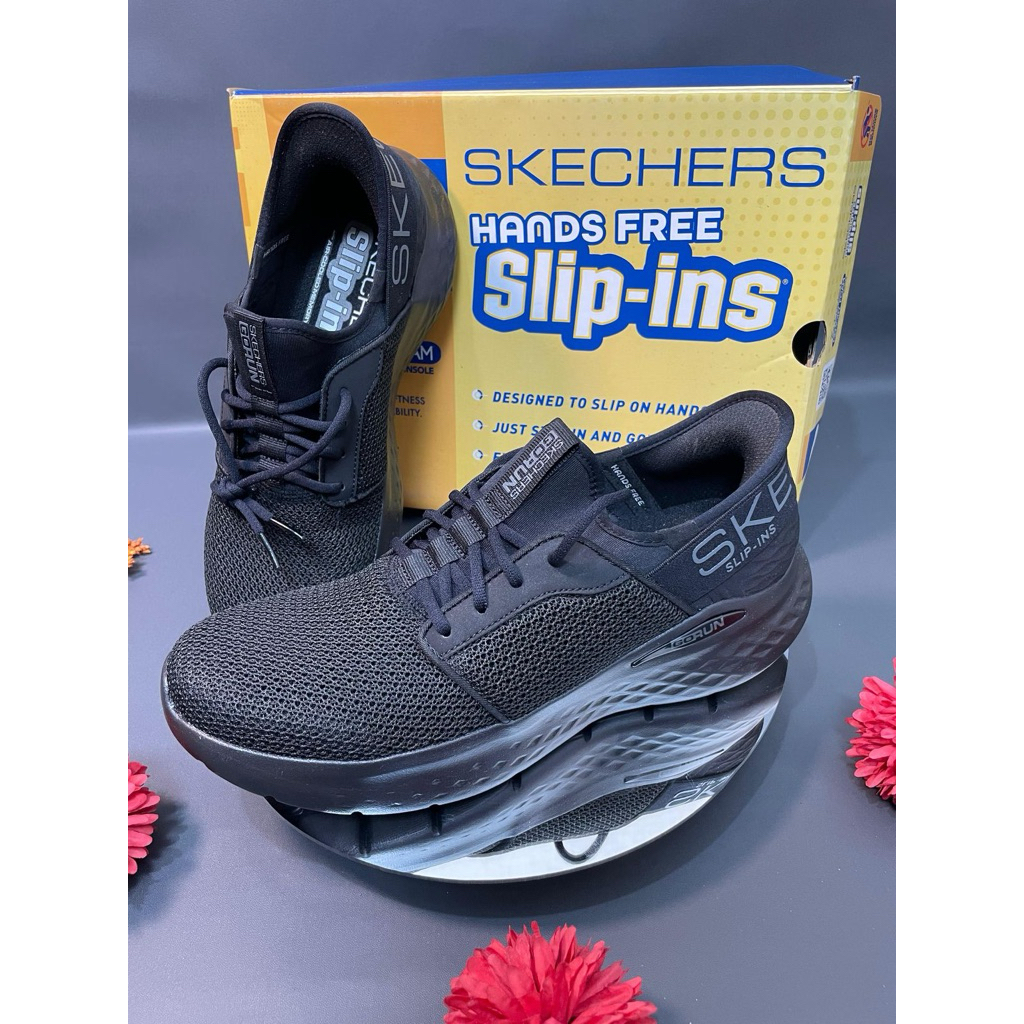 Preloved Skechers Go Run Elevate Running Shoes/Sepatu Lari for Men/Pria in Black/Hitam Murah 100% Or