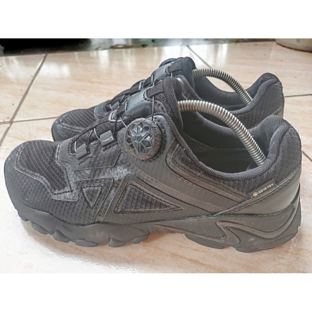 Sepatu Treksta Outdoor Goretex