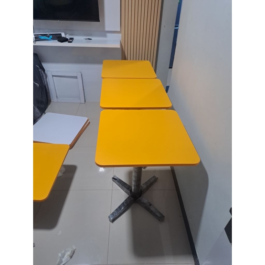 meja makan cafe restoran coffe table