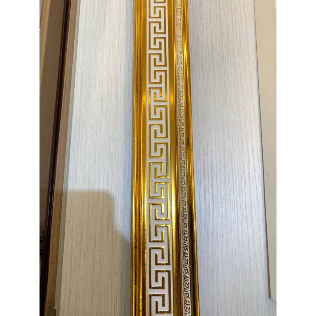 Plafon Figura / List Figura Ukuran 8 cm x 3 meter