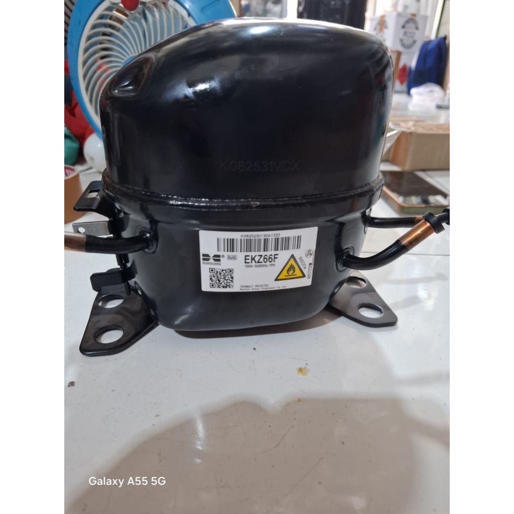 KOMPRESOR KULKAS 2 PINTU 1/6 ORIGINAL EKZ66F  100V