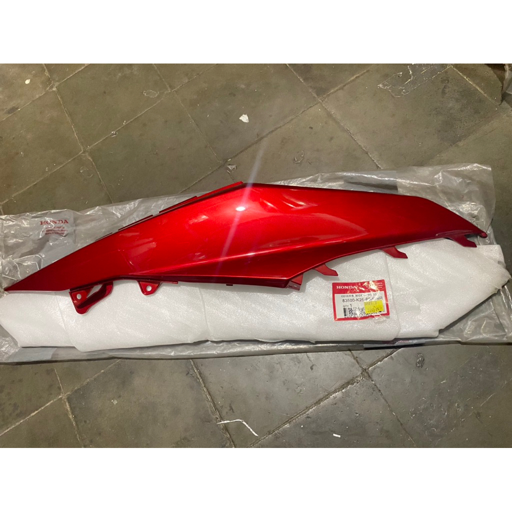 Cover body kanan Honda Beat Fi original Merah maroon 83500k25900csr