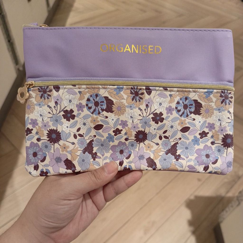 

Flying Tiger Pencil Case Tempat Pensil Stationary 2 Zipper Resleting Motif Bunga Ungu Lilac Lavender Original