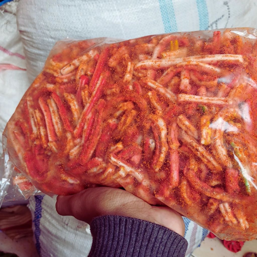 

Sebring Kerupuk Beton Kemasan 500gr Pedas Daun Jeruk