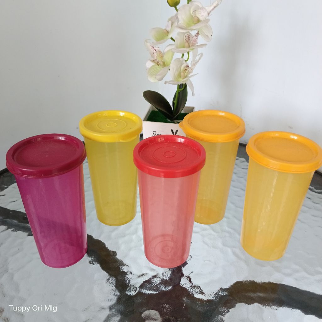 Medium tumbler