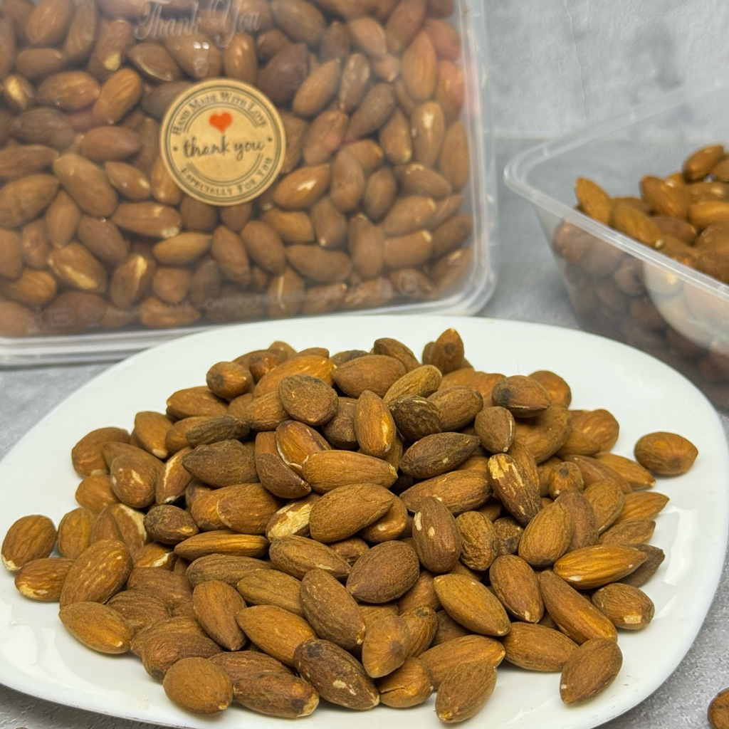 

Kacang Almond Panggang Kupas Sehat 500gr