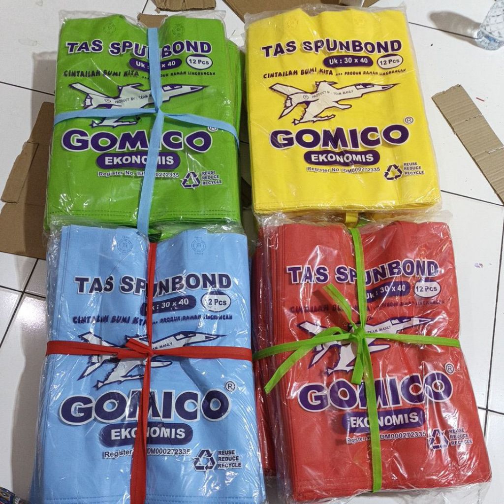 

1 lusin tas spunbond goodie bag tas belanja merk Gomico 30*40